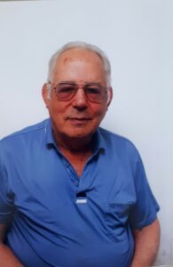 תמונה של ד"ר עמנואל לוטם.